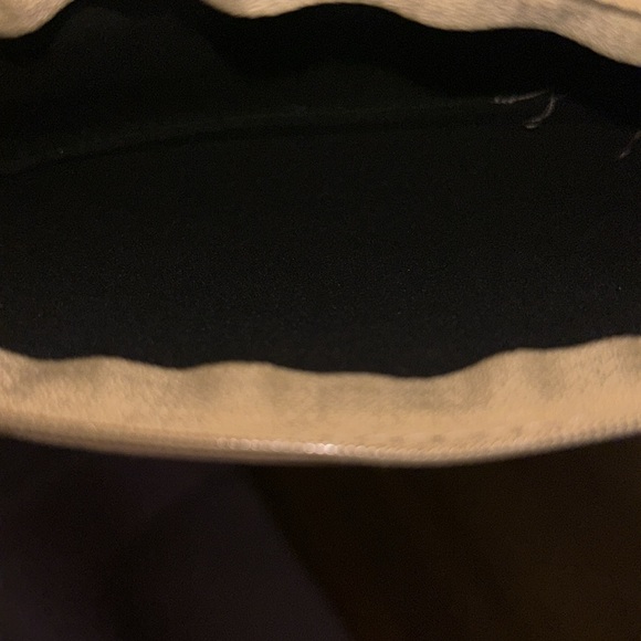 NWOT 4” x 7.5” cosmetic green & gold bag from Thailand Elphants trunk up - Picture 3 of 8